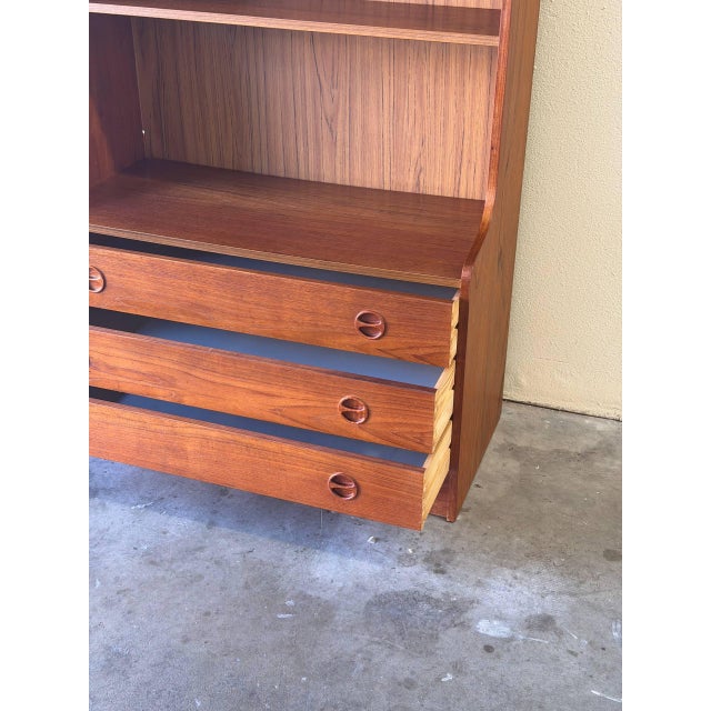 Vintage Danish Teak Display Bookcase With 3 Drawers – Mid Century Modern Storage Cabinet For Sale In Los Angeles - Image 6 of 9