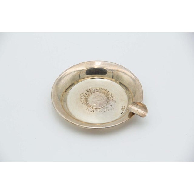 Circular Silver Ashtray with Hundred Reis Coin of King Manuel II For Sale - Image 3 of 3