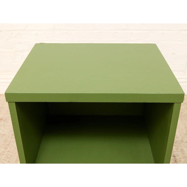 Wood Mid 20th Century Pair of Green and Wood Nightstands For Sale - Image 7 of 10