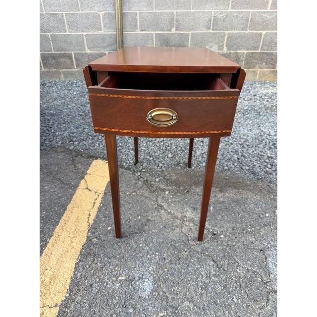 Mersman Vintage Federal Style Mahogany Inlaid Pembroke Drop Leaf Tables For Sale - Image 4 of 15