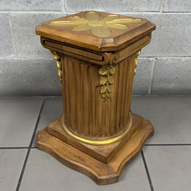 Vintage Column Pedestal in Carved Wood For Sale - Image 11 of 11