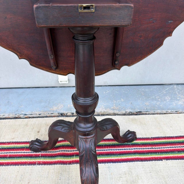 A Fine Antique George III Mahogany Carved Pie Crust Tilt Top Tea Table, 18th Century For Sale - Image 10 of 18