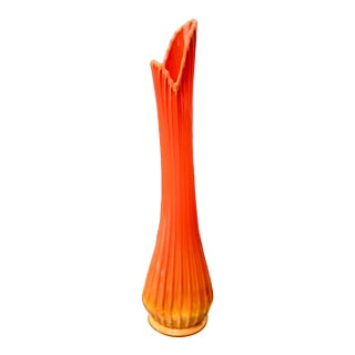 Vintage Le Smith Bittersweet Ribbed Amberina Swung Vase - Mid Century Modern - 26” H For Sale