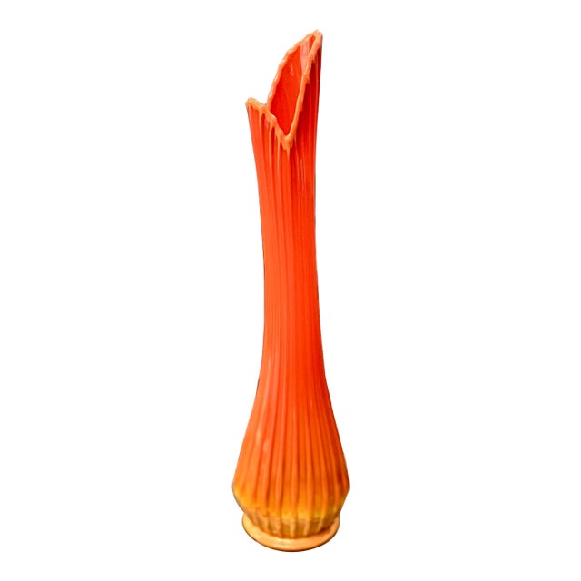Vintage Le Smith Bittersweet Ribbed Amberina Swung Vase - Mid Century Modern - 26” H For Sale