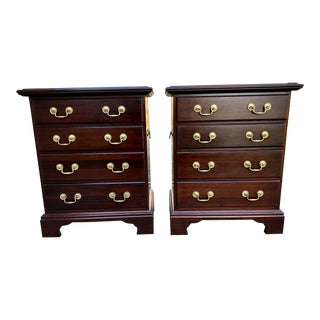 1990s Cresent Furniture Mahogany 4 Drawer Georgian Style Nightstands - a Pair For Sale