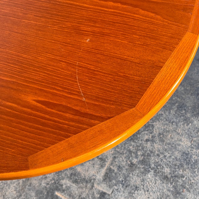 British Oval Extendable Teak Dining Table, 1960s For Sale - Image 6 of 13