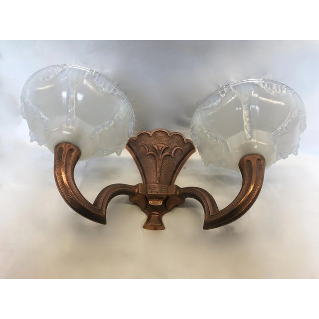 - Beautiful workmanship on the alloy - Milky white glasses with little light blue details probably etched - Electrical...