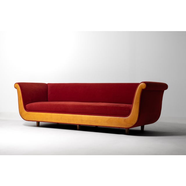 Luca Meda designed this sofa for the foyer of Genoa’s Carlo Felice theatre with Ignazio Gardella and Aldo Rossi in mind,...