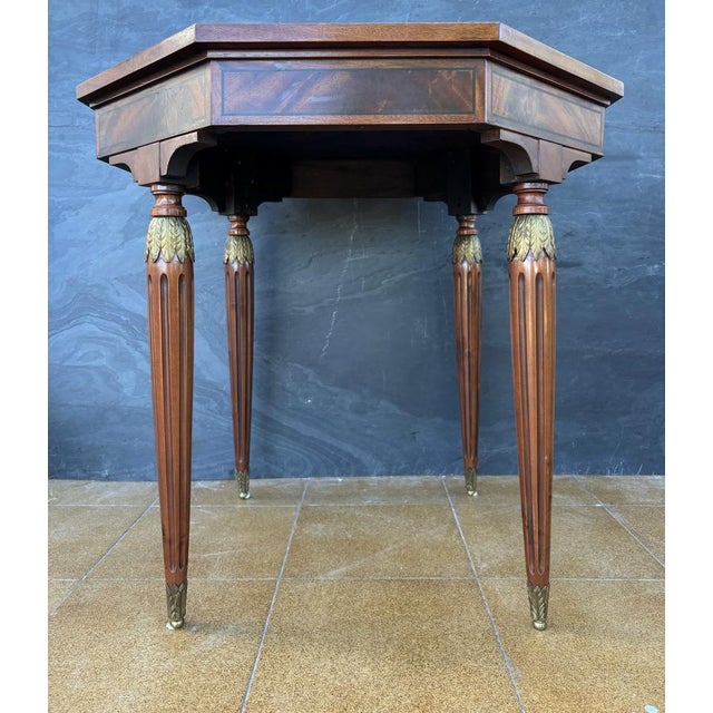 Wood French Louis XVI Style Marquetry Side Tables, 1940, Set of 2 For Sale - Image 7 of 14