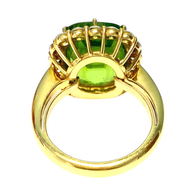 late 20th Century 18k Yellow Gold Large Peridot and Diamond Ring, , Size 6 For Sale - Image 4 of 11