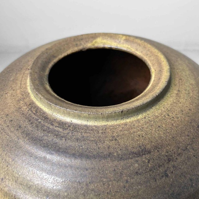 Japanese Kasama Ware Tsubo Vase by Kashiwa Touen Hobun, 1960s For Sale - Image 6 of 18