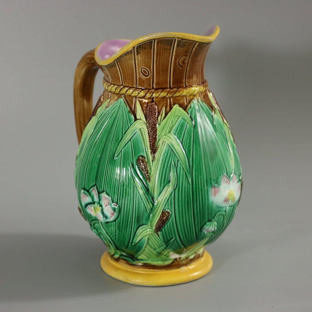 George Jones Majolica Lily on Barrel Jug For Sale - Image 4 of 12