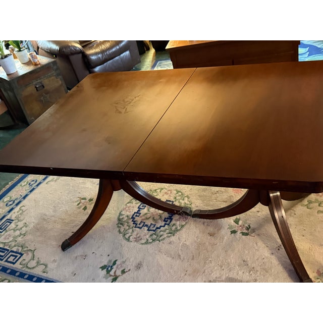 Antique Duncan Phyfe Style Dining Table – Solid Wood, Drop Leafy ⸻ Price: $600.00 Description: Beautiful vintage Duncan...