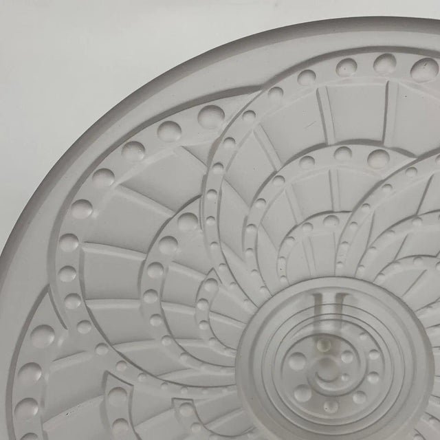 Large Art Deco Frosted Glass Bowl Modele Arc by Jacques Landier, 1930s For Sale - Image 8 of 10