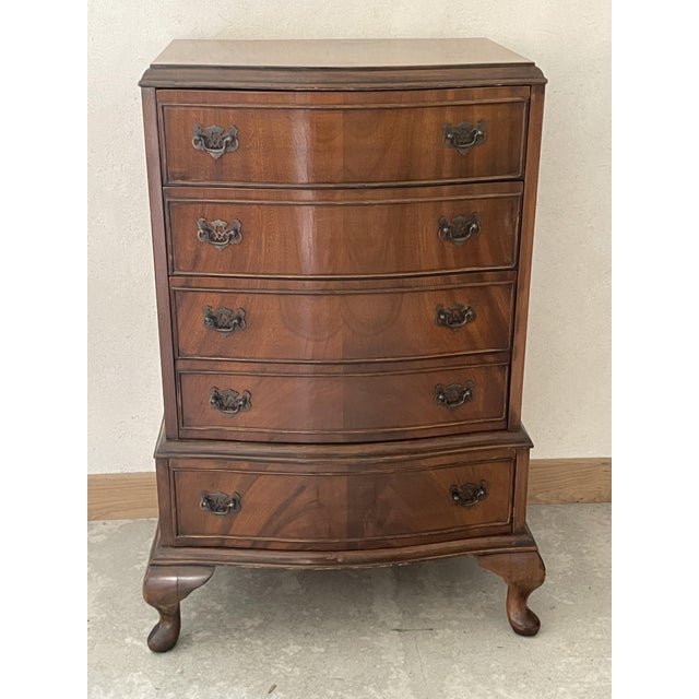 Classical Mahogany Chest of Drawers For Sale - Image 9 of 9