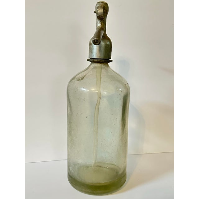Vintage Mid 20th Century Glass Bar Ware 1 Liter Seltzer Water Bottle For Sale - Image 4 of 8