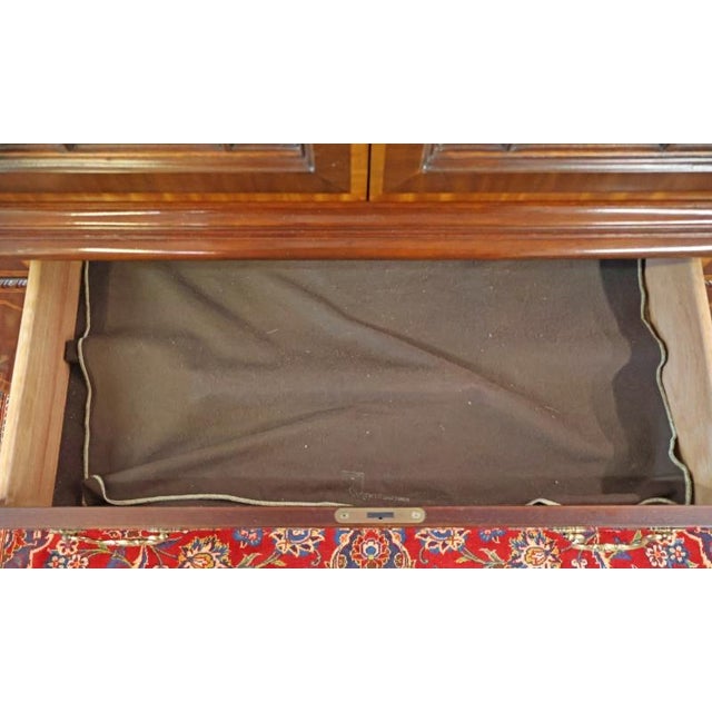 1980s Councill Craftsman Inlaid Regency Style China Cabinet Bookcase Breakfront For Sale - Image 11 of 18