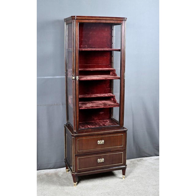 Small Antique Mahogany Display Cabinet, 1890s For Sale - Image 3 of 18