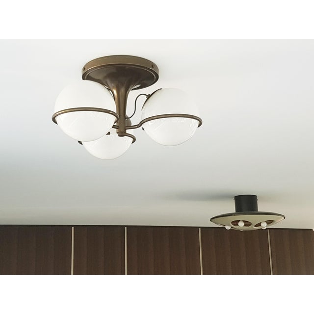 Model 2042/3 Ceiling Lamp in Brown and Bronze Metal with Sandblasted Glass Shades by Sarfatti for Arteluce, 1963 For Sale - Image 6 of 16