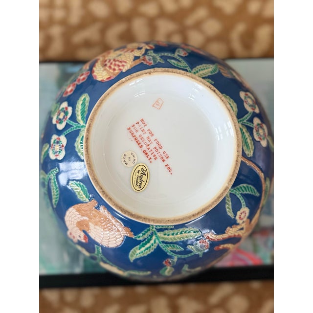 ️ This beautiful vintage decorative bowl by Andrea by Sadek. Measuring 10 inches, this bowl is perfect for display or as a...