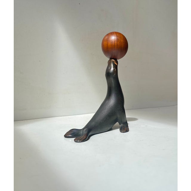 1950s Vintage Figural Seal Corkscrew in Copper and Teak, 1950s For Sale - Image 5 of 5