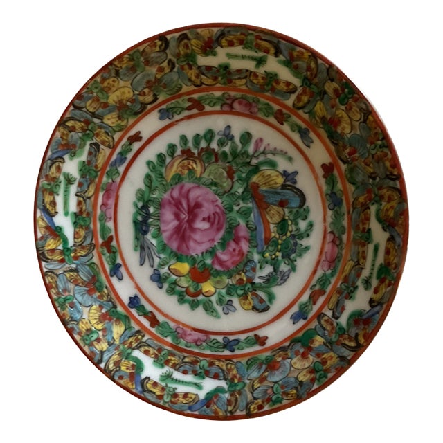 Early 20th Century Small Hand Made and Painted Chinese Rose Famille Plate For Sale