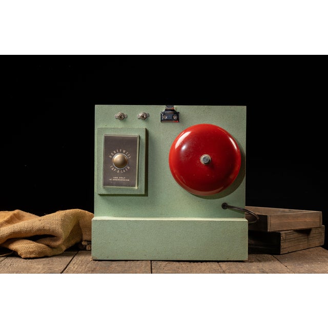 Vintage "Tap-a-Larm" Home Protector System Salesman Sample Panel by Honeywell For Sale - Image 4 of 11
