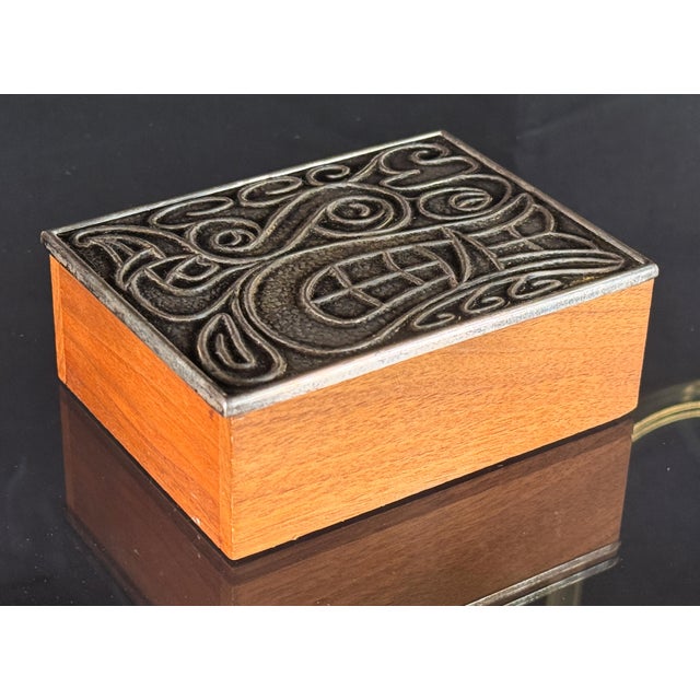 Mid 20th Century Vintage Napier Silverplate and Teak Lidded Box With Modernist Celtic Scroll Design, 1960s For Sale - Image 5 of 8
