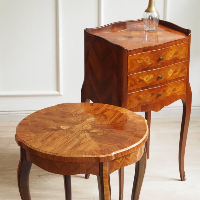 Inlaid Guéridon Side Table with Floral Marquetry, 1900 For Sale - Image 12 of 12