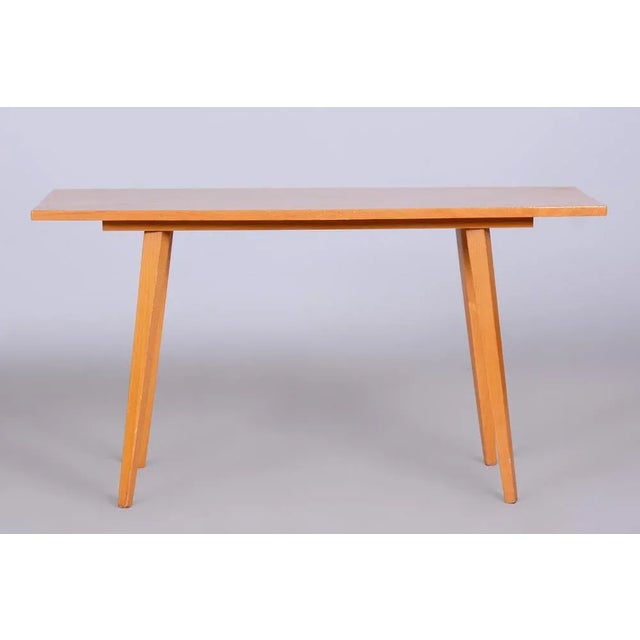 Mid-Century Czech Coffee Table from Tatra Pravenec, 1960s, in Good conditions. Designed 1960 to 1969