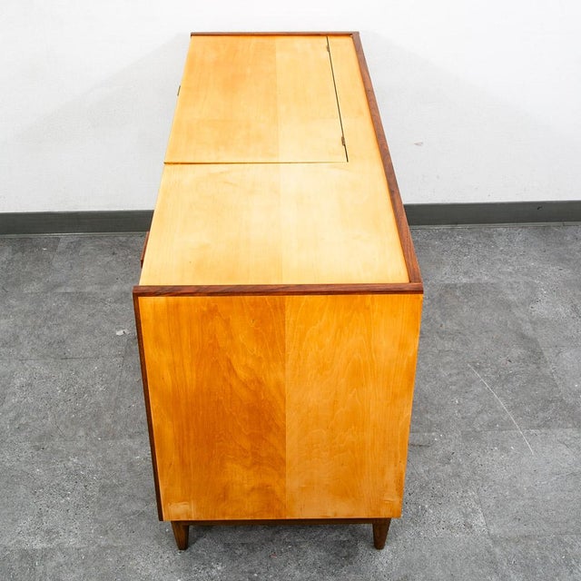 1960s Mid Century Modern Vanity Desk Birch Walnut Drawers Mirror Italian Blonde Wood For Sale - Image 5 of 10