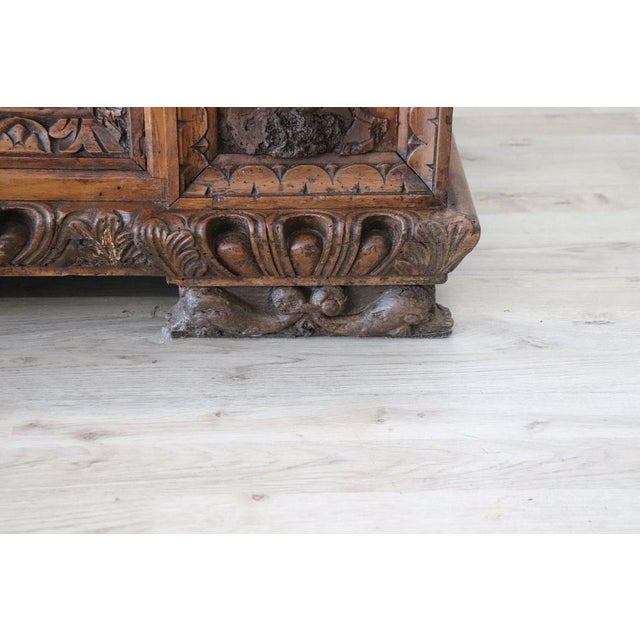 Antique Blanket Chest in Hand-Carved Walnut, 1600s For Sale - Image 9 of 17