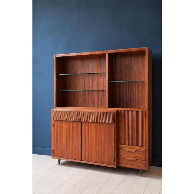 Brown Mid-Century Modern Italian Bookcase in Striped Mahogany, 1950s For Sale - Image 8 of 9