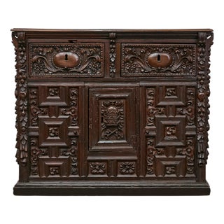 Spanish Renaissance 1680s Walnut Spice Cabinet with Foliage Carved Décor For Sale