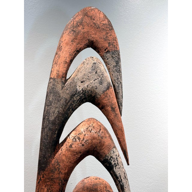 Garra Hook Sculpture on Display Stand Mid-Sepik River Papua New Guinea For Sale - Image 16 of 18