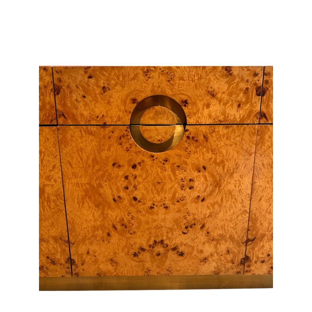 Mid-Century Modern Large Italian Sideboard in Burl Wood and Brass, 1970s For Sale - Image 3 of 10