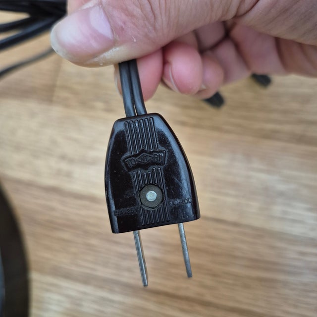 Mid-20th Century Signed Japanese Oversized Etched Bronze Table Lamps W/ Original Hand Painted Shades, a Pair For Sale - Image 10 of 13