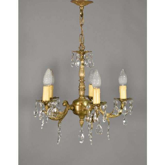 French Antique Gilt Brass and Cut Glass Chandelier, 1920s For Sale - Image 3 of 15