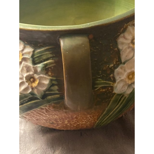 Roseville Jonquil Jardiniere Planter Large VTG 1931 Textured Brown Green Floral 621-10, Attributed For Sale - Image 9 of 12