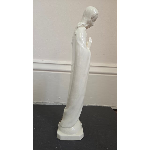 1950s Goebel Sacrart West German Porcelain Praying Madonna Figurine For Sale - Image 4 of 17