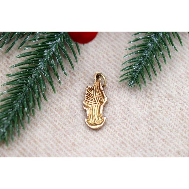 Our Lady of the Immaculate Conception Gold Pendant, in Worn conditions. Designed 1890 to 1919