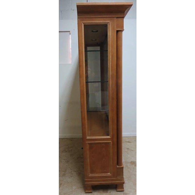 Traditional 1980s Henredon Monumental Aegean Crystal Curio China Hutch Cabinet For Sale - Image 3 of 12
