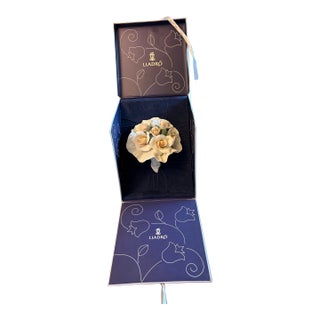 Rare Retired Lladró "Bridal Bouquet" Porcelain Figurine (#01011837) – Mint With Box. For Sale