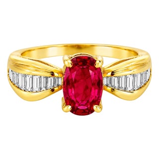 Late 20th Century 14K Yellow Gold Solitaire Natural Ruby Diamond Ring, Size 6.5 For Sale