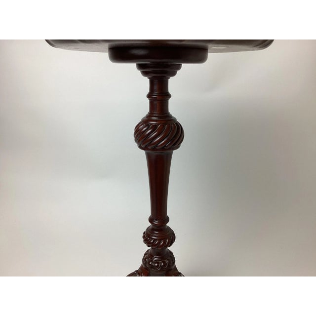 1990s Maitland Smith Mahogany Small Claw and Ball Carved Scalloped Piecrust Embossed Leather Top Table For Sale - Image 5 of 8