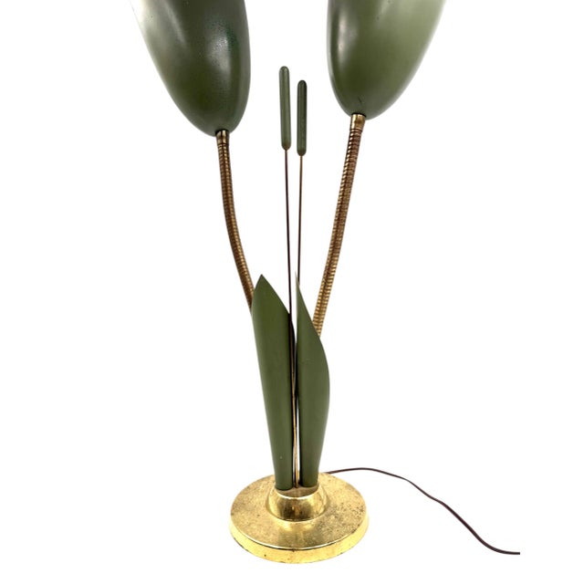 Mid-century modern lily shaped two lights lamp Italy circa 1950 Brass, lacquered metal H 70 cm Diam. 30 cm Conditions:...