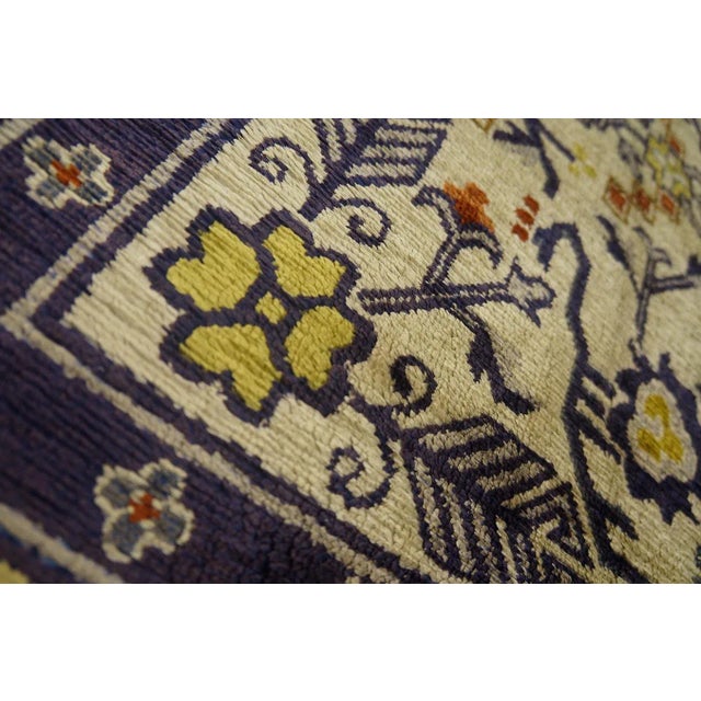 1920s Ivory Yellow Medallion Classic Antique Chinese Silk Rug 3'10'' X 6' Knotted Carpet For Sale - Image 10 of 11