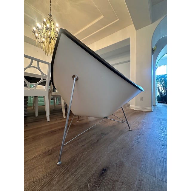 Authentic George Nelson Coconut Chair manufactured by Vitra in Germany, delivery date May 2008. Original Vitra label...