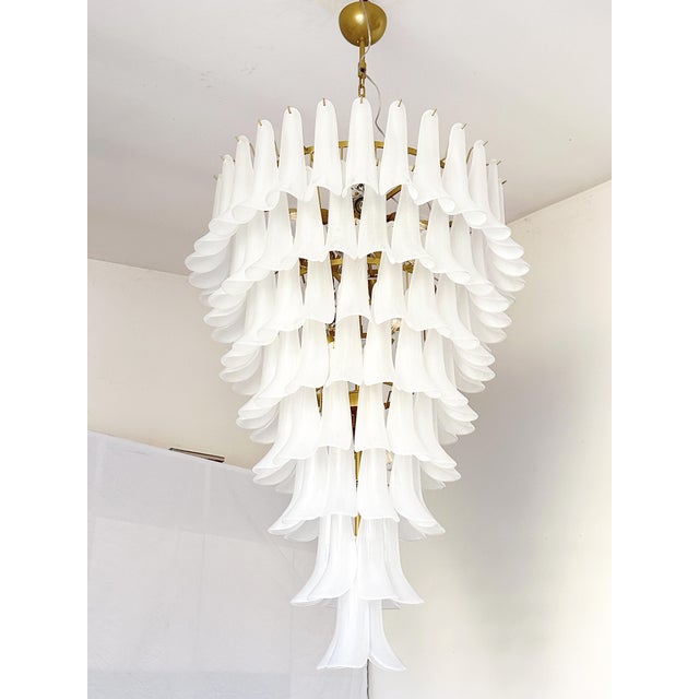 2020s Contemporary Frosted “Selle” Murano Glass Chandelier in Mazzega Style by Simoeng For Sale - Image 5 of 8