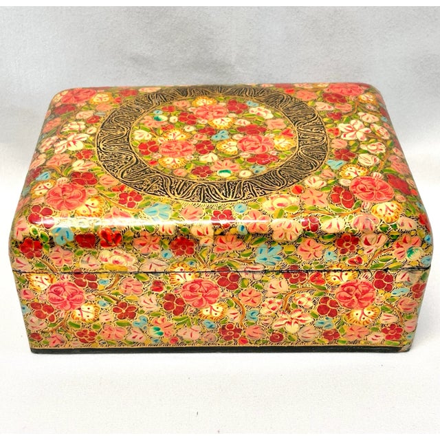 Indian Vintage Kashmiri Papier-Mâché Floral Box, Large Hand-Painted Indian Keepsake Box For Sale - Image 3 of 11